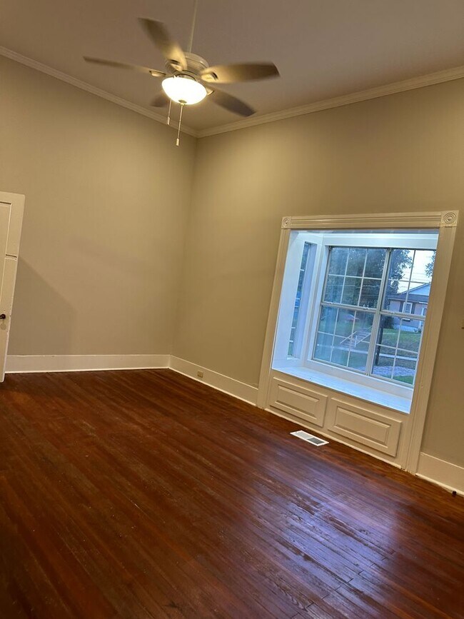 Building Photo - 308 Wood St