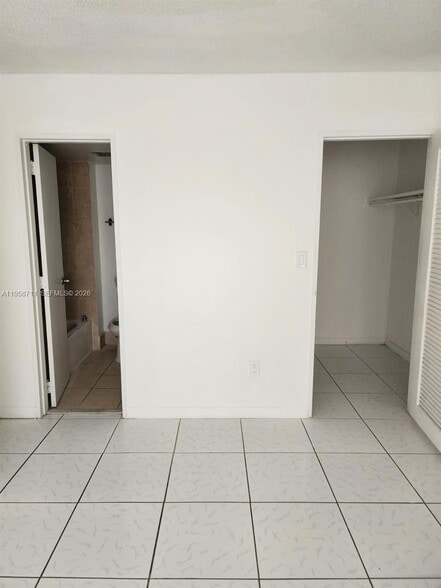 Building Photo - 4150 NW 79th Ave