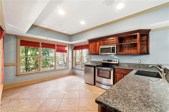 Building Photo - 5020 Greatwood Ln