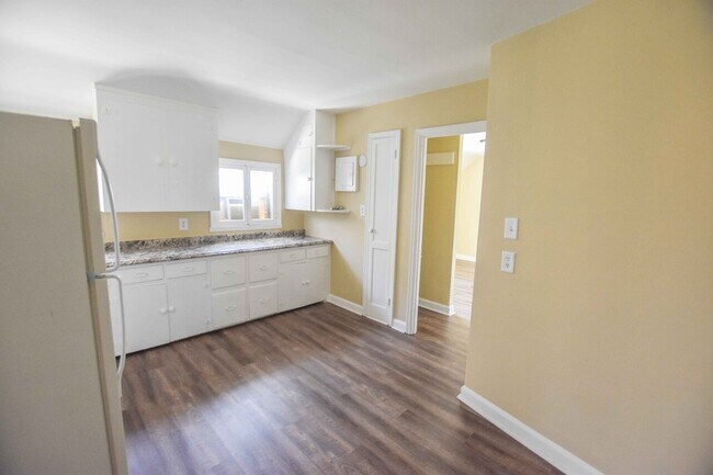 Building Photo - Grand Forks 4-Plex