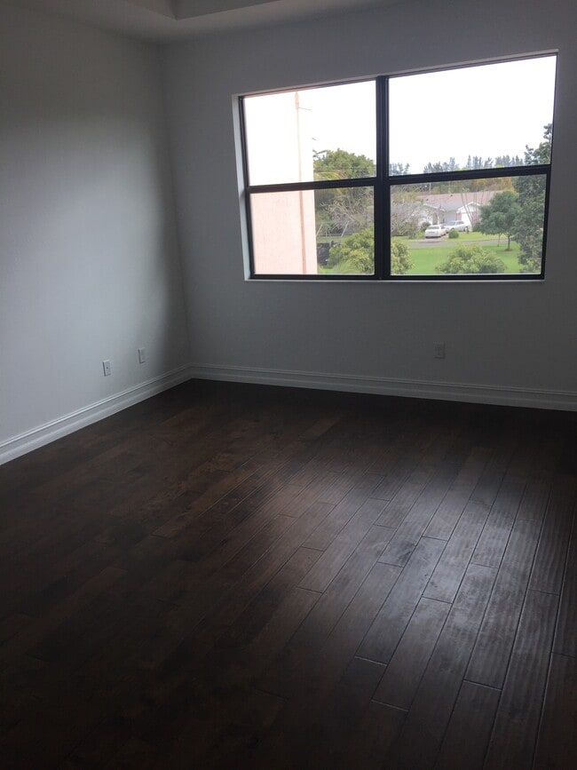 Building Photo - 176 SW 127th Terrace