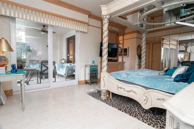 Building Photo - 7241 Fisher Island Dr