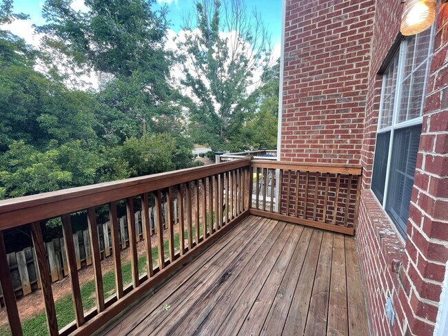 Building Photo - PRE-LEASING FOR AUGUST 7 2026!