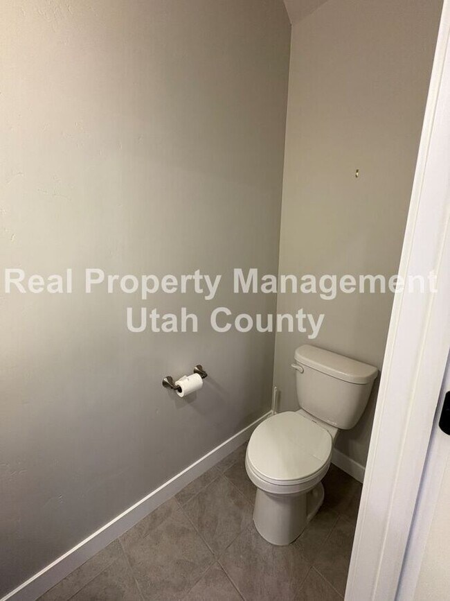 Building Photo - 264 S Hidden Lagoon Pl
