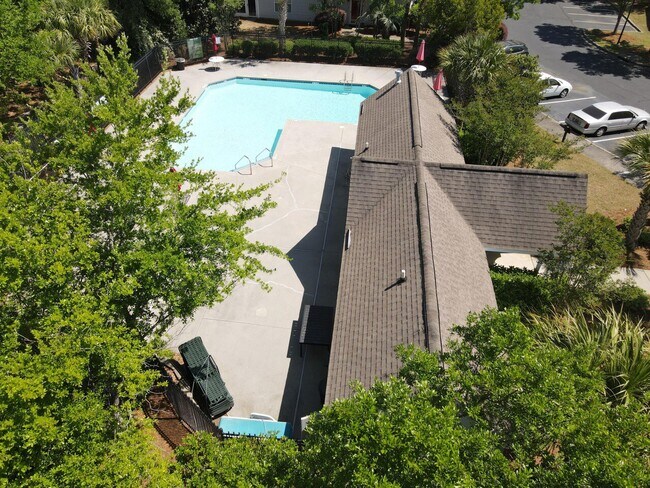 Building Photo - 126 Hornby Cir