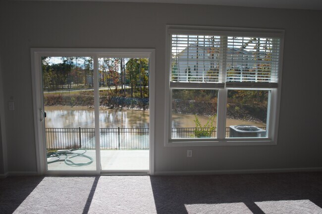 Building Photo - 2709 Hunter Woods Dr