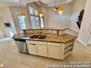 Building Photo - 2607 Seal Pointe