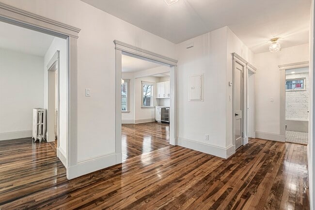 Building Photo - 41 Westmoreland St