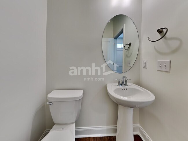 Building Photo - 308 West St