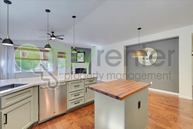 Building Photo - 4510 Pheasant Ln