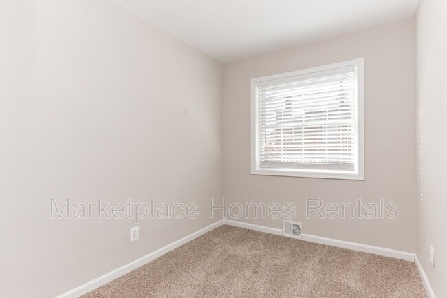 Building Photo - 1559 FORT DUPONT St SE