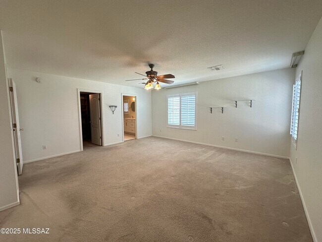 Building Photo - 1077 W Sea Star Dr