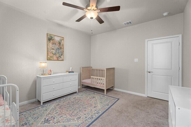 Building Photo - 2221 Hay Field Ct