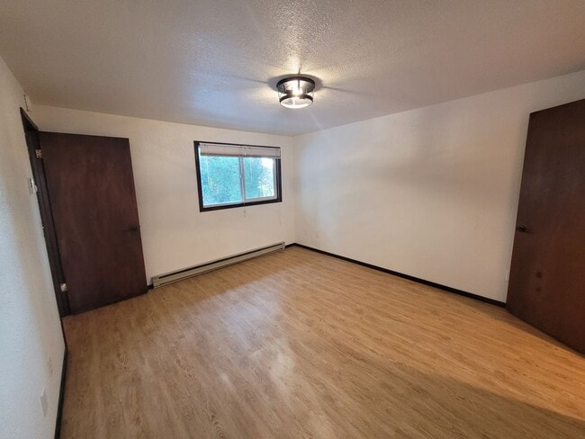 Building Photo - 3 Bedroom Home w/ Cozy Wood Burning Stove