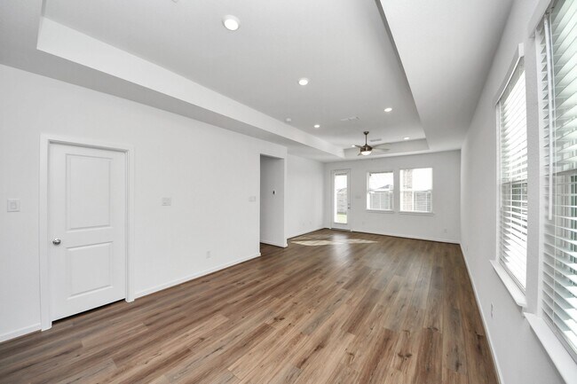 Building Photo - 9026 Selwyn Pointe Wy