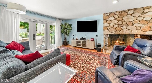 Building Photo - 482 Gypsy Ln