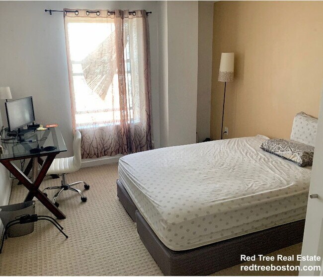 Building Photo - 16 Miner St