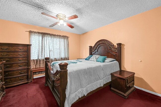 Building Photo - 8829 Carousel Ln