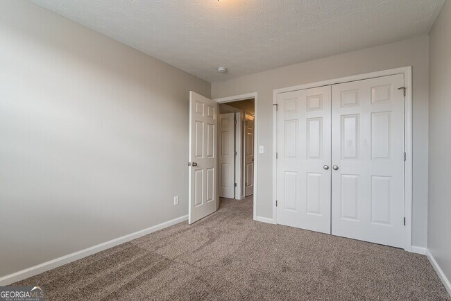 Building Photo - 1114 Dunaway Dr