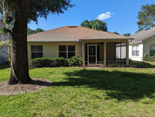 Building Photo - Beautifully remodeled from floor to ceiling!