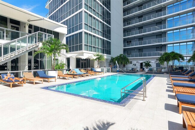 Building Photo - 1100 Biscayne Blvd