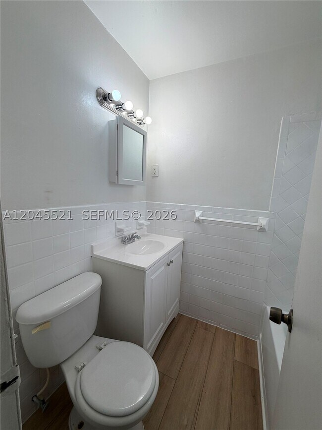 Building Photo - 2557 NW 60th Terrace