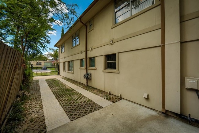 Building Photo - 11730 Denise Dr