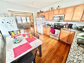 Building Photo - 504 Catherine St