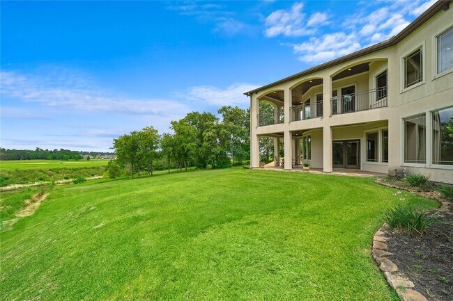 Building Photo - 19182 Grandview Point