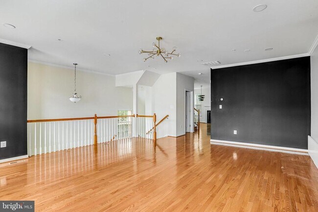 Building Photo - 23210 Roberts Tavern Dr