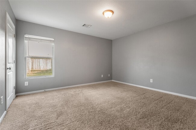 Building Photo - 15638 Del Norte Dr
