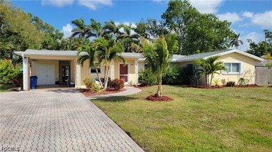 Building Photo - 1403 Davis Dr