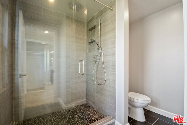 Building Photo - 4710 La Villa Marina