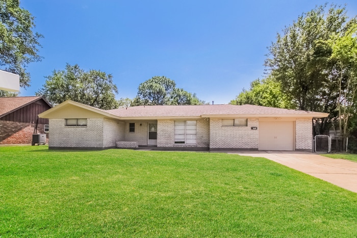 Primary Photo - 1607 17th Ave N