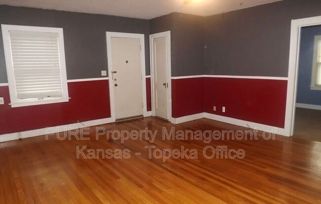 Building Photo - 214 NW Broadmoor Ave