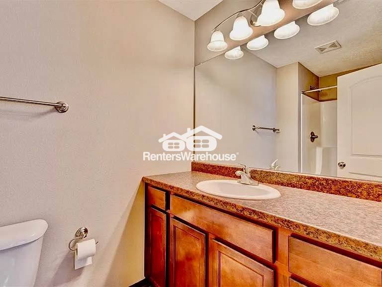 Building Photo - 1207 NE 7th Ln