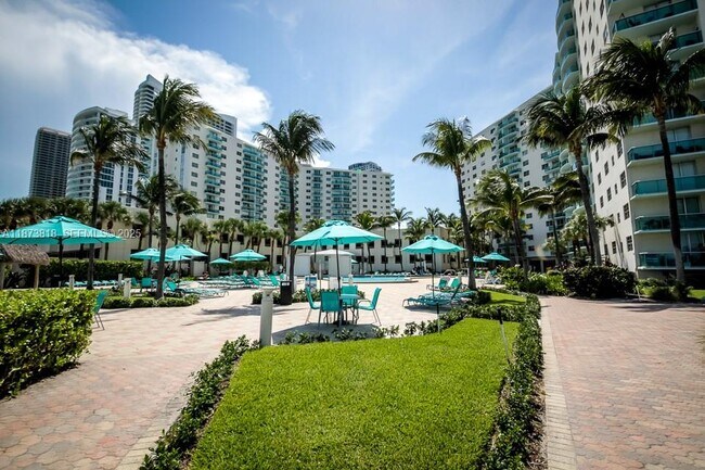 Building Photo - 3801 S Ocean Dr