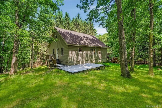 Building Photo - 131 Hill Rd