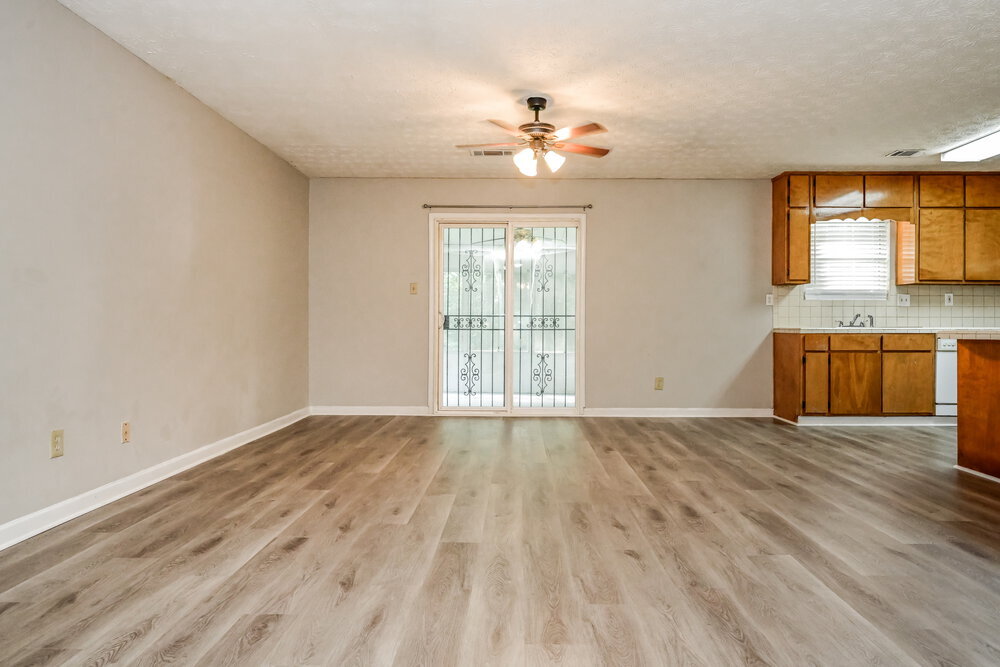 Building Photo - 4255 Loveless Pl