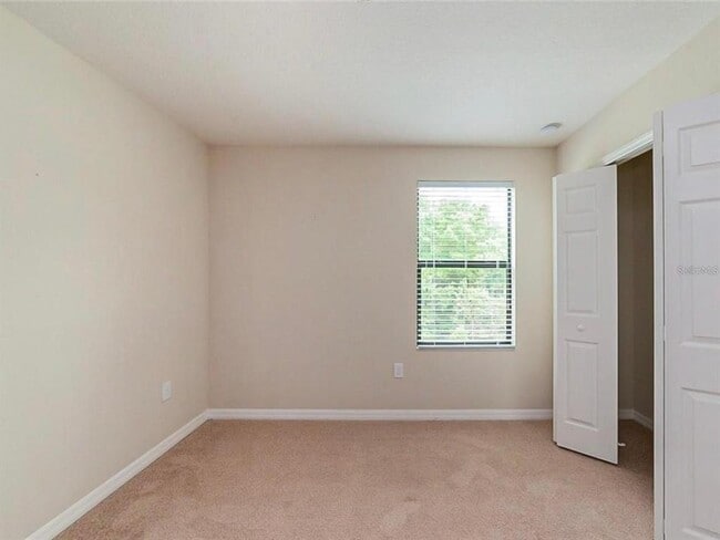 Building Photo - 2440 Seven Oaks Dr