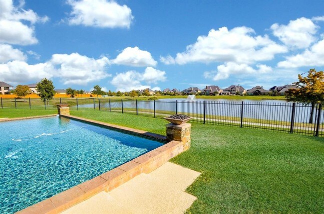 Building Photo - 2703 Bonnie Bray Dr