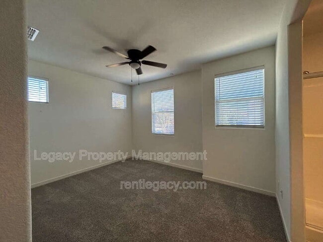 Building Photo - 3998 E Commerce Way