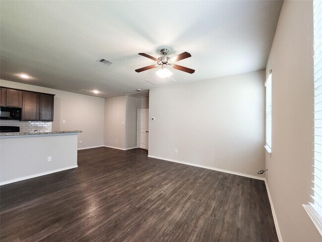 Building Photo - 26471 Joy Village Dr