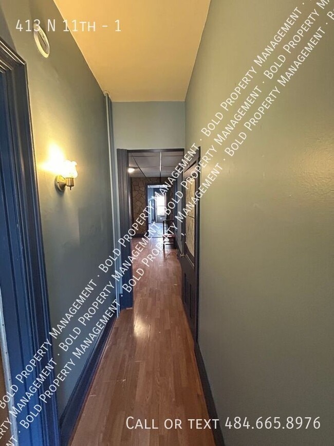 Building Photo - 413 N 11th-1