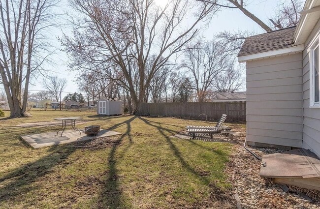 Building Photo - 1 Bed 1 Bath House for Rent! *** 1/2 off 1...