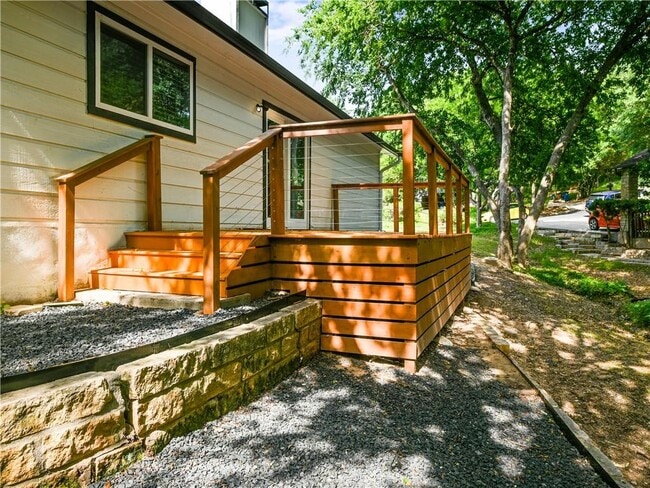 Building Photo - 1509 Oak Heights Dr