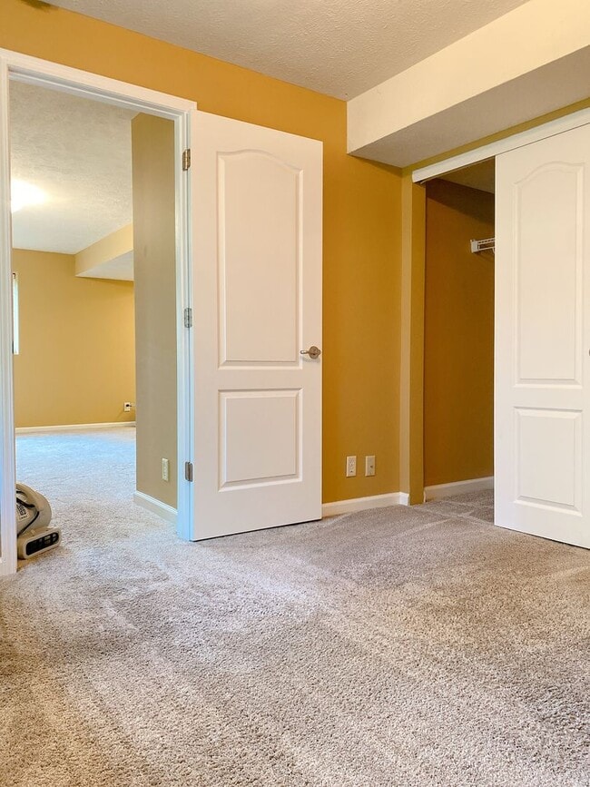 Building Photo - Beautiful 3 bed, 2 bath house at $2095 *PR...