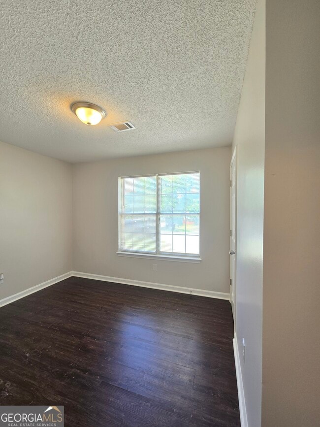 Building Photo - 1504 Cain Ct