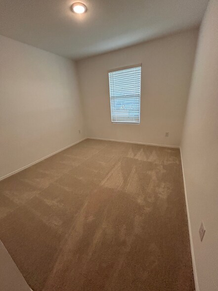 Building Photo - 1264 Eclipse Ln