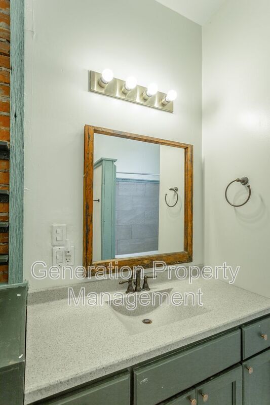 Building Photo - 1126 W Mississippi Ave